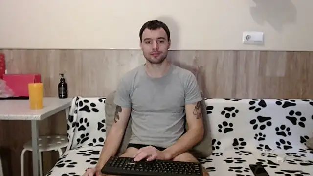 Snapshot of 28nick28 chatting on 12-24-24, 11:06 28nick28 online show from 12-24-24, 11:06