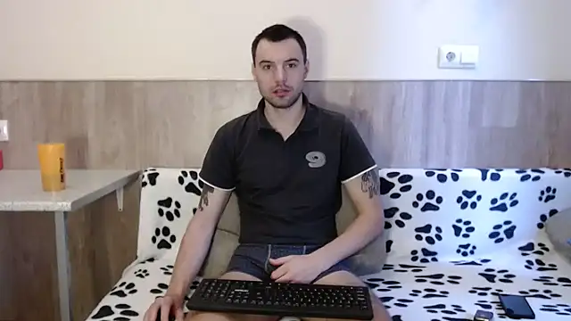 Snapshot of 28nick28 chatting on 02-07-25, 08:33 28nick28 online show from 02-07-25, 08:33