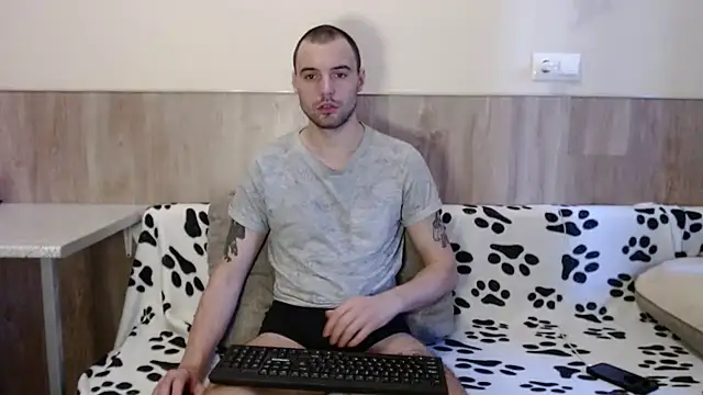 Snapshot of 28nick28 chatting on 03-19-25, 12:23 28nick28 online show from 03-19-25, 12:23