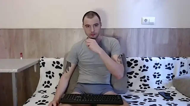 Snapshot of 28nick28 chatting on 03-21-25, 12:06 28nick28 online show from 03-21-25, 12:06