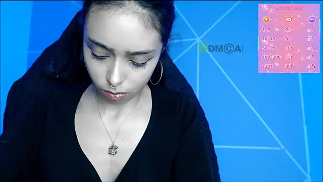 Snapshot of lilylouisee chatting on 04-21-26, 08:59 lilylouisee online show from 04-21-26, 08:59