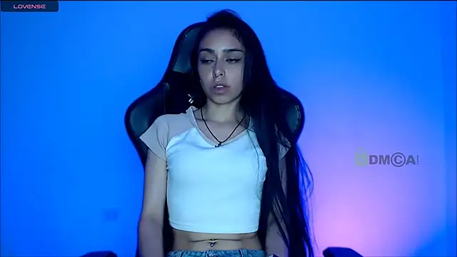 Snapshot of lilylouisee chatting on 02-11-25, 10:07 lilylouisee online show from 02-11-25, 10:07