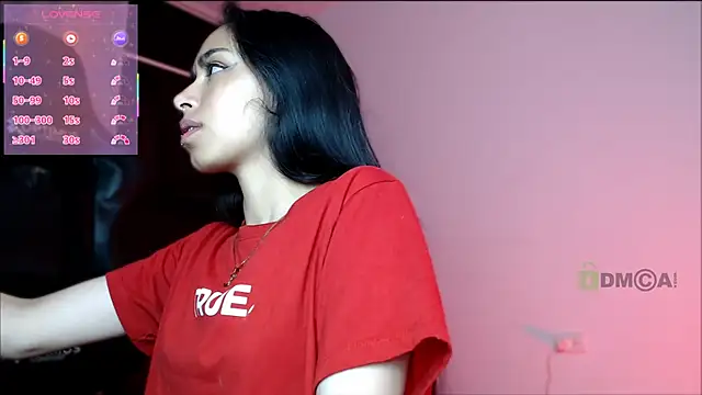 Snapshot of lilylouisee chatting on 02-11-25, 12:17 lilylouisee online show from 02-11-25, 12:17