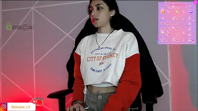 Snapshot of lilylouisee chatting on 03-17-26, 10:46 lilylouisee online show from 03-17-26, 10:46