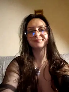 Snapshot of NaughtYHomemadE chatting on 05-27-26, 05:31 NaughtYHomemadE online show from 05-27-26, 05:31
