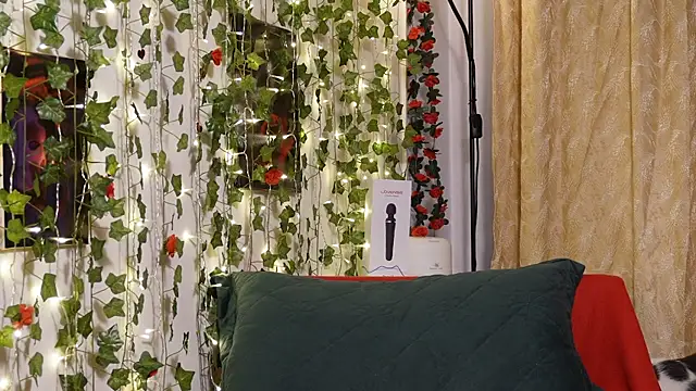 Snapshot of NaughtYHomemadE chatting on 02-16-26, 08:57 NaughtYHomemadE online show from 02-16-26, 08:57