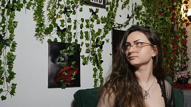 NaughtYHomemadE online show from 11-07-25, 02:32