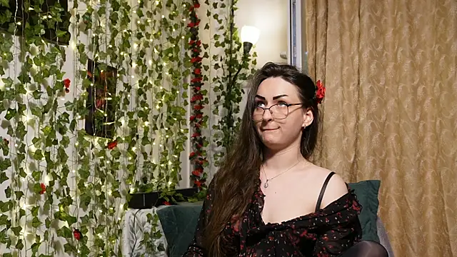 Snapshot of NaughtYHomemadE chatting on 06-12-26, 01:09 NaughtYHomemadE online show from 06-12-26, 01:09