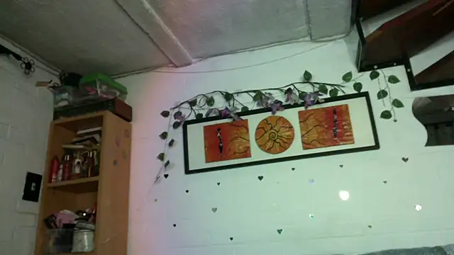 Snapshot of dreamgirl_sweet chatting on 02-22-26, 05:43 dreamgirl sweet online show from 02-22-26, 05:43