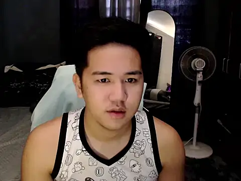 Snapshot of xgregor07 chatting on 06-24-26, 03:05 xgregor07 online show from 06-24-26, 03:05