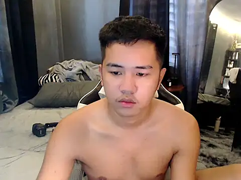 xgregor07 online show from 10-29-25, 05:06