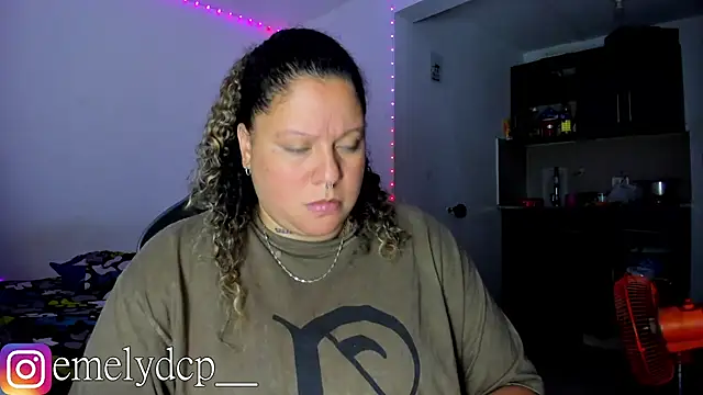 Snapshot of mariana_maze chatting on 09-23-25, 05:14 mariana maze online show from 09-23-25, 05:14