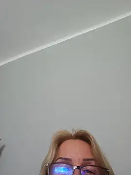 Snapshot of Steffi45 chatting on 06-05-26, 09:26 Steffi45 online show from 06-05-26, 09:26