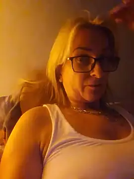 Snapshot of Steffi45 chatting on 06-03-26, 07:07 Steffi45 online show from 06-03-26, 07:07