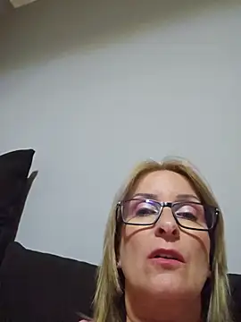 Snapshot of Steffi45 chatting on 05-27-26, 07:21 Steffi45 online show from 05-27-26, 07:21