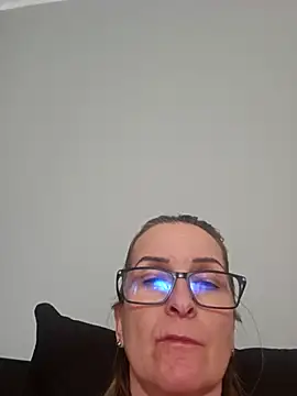 Snapshot of Steffi45 chatting on 02-25-26, 02:06 Steffi45 online show from 02-25-26, 02:06