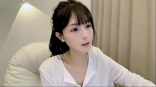 Snapshot of SHUIshui_ chatting on 09-20-25, 01:38 SHUIshui online show from 09-20-25, 01:38