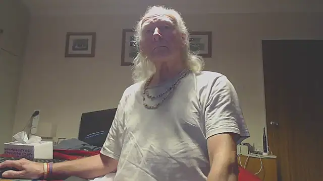 WaverlyKernow online show from 12-23-25, 08:02