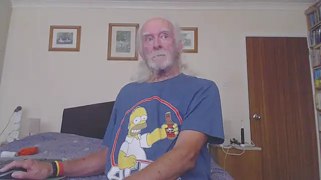 Snapshot of WaverlyKernow chatting on 07-03-26, 02:12 WaverlyKernow online show from 07-03-26, 02:12