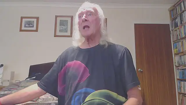 WaverlyKernow online show from 02-28-26, 01:33