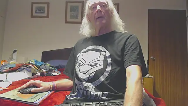 WaverlyKernow online show from 02-18-26, 09:06