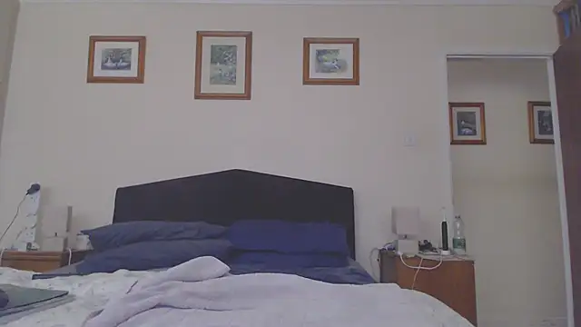 Snapshot of WaverlyKernow chatting on 07-12-26, 05:58 WaverlyKernow online show from 07-12-26, 05:58