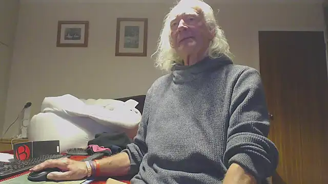 WaverlyKernow online show from 10-28-25, 08:52