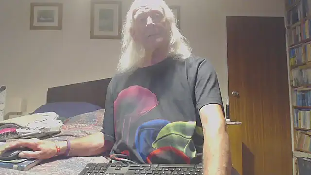 WaverlyKernow online show from 04-08-26, 06:53