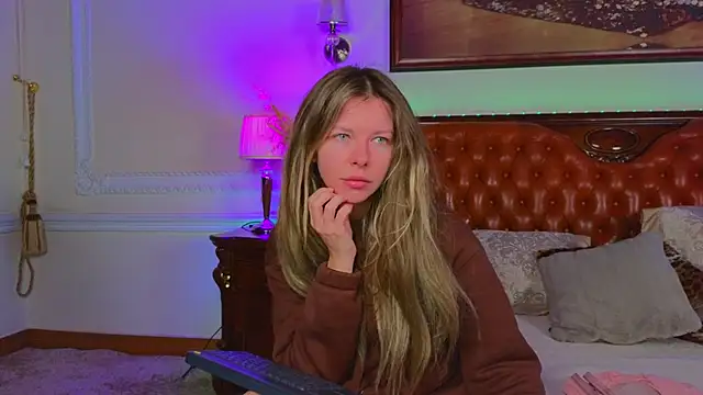 Real Tini online show from 12-05-25, 06:23