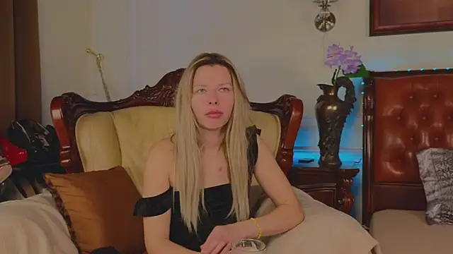 Real Tini online show from 03-12-26, 07:12