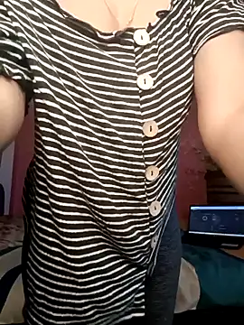 Snapshot of yourkajal chatting on 02-14-25, 10:06 yourkajal online show from 02-14-25, 10:06