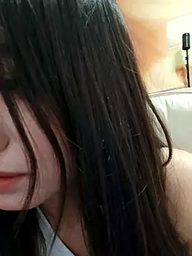 Snapshot of Ti_amo_UU chatting on 05-19-26, 02:02 Ti amo UU online show from 05-19-26, 02:02