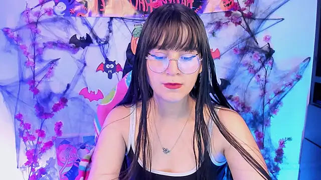 Snapshot of honeykitty_777 chatting on 10-31-25, 03:03 honeykitty 777 online show from 10-31-25, 03:03