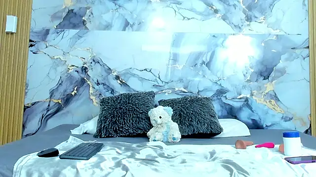 luna hoott online show from 12-02-25, 01:13