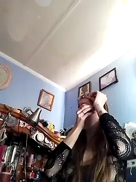 beelzebubblesxo online show from 11-14-25, 04:10