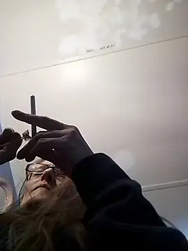 beelzebubblesxo online show from 11-20-25, 02:40