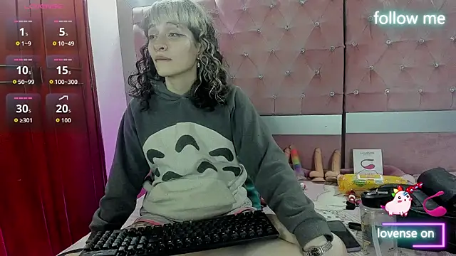 neeko princes online show from 11-28-25, 12:38