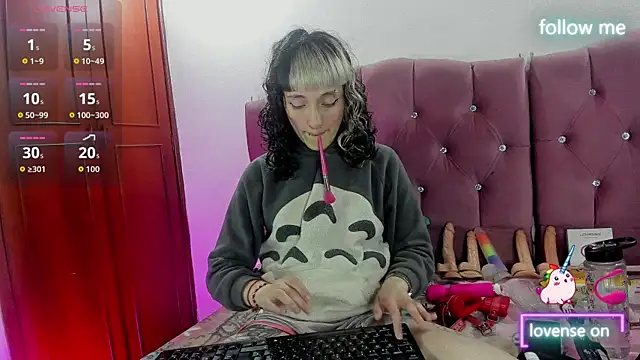 neeko princes online show from 10-28-25, 12:15