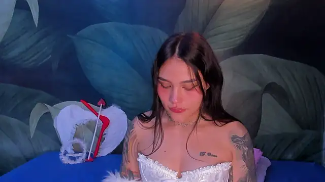 Snapshot of sweett_dirty chatting on 02-14-25, 06:29 sweett dirty online show from 02-14-25, 06:29