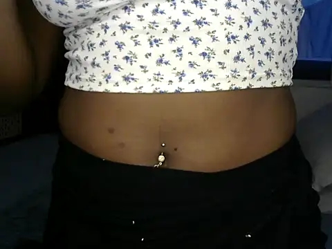 Snapshot of Tonya01_Angels_ chatting on 11-17-25, 04:27 Tonya01 Angels online show from 11-17-25, 04:27