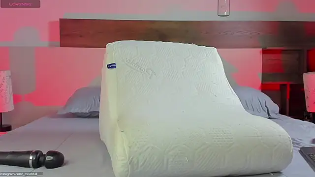  fullmoon online show from 12-18-25, 09:51