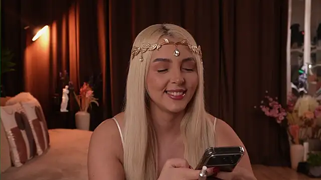 VictoriaMorrone online show from 11-21-25, 09:58