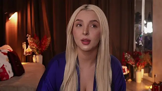 VictoriaMorrone online show from 12-20-25, 11:40