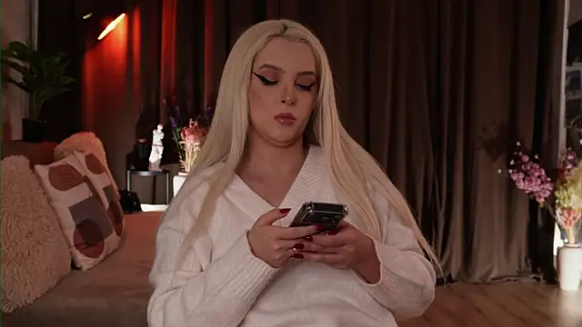 VictoriaMorrone online show from 11-15-25, 10:58