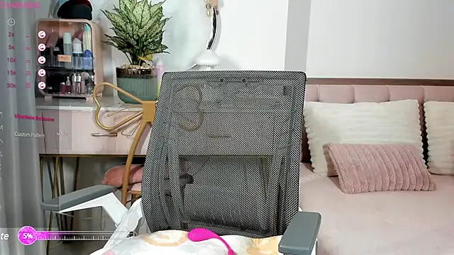  Joliie  online show from 03-03-25, 03:54