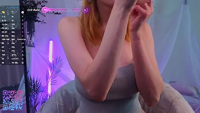 Snapshot of SoniaScott chatting on 09-15-25, 01:39 SoniaScott online show from 09-15-25, 01:39