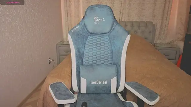 rocky foxy online show from 09-12-25, 02:17