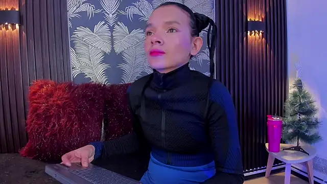  shantal smith online show from 11-18-25, 04:32