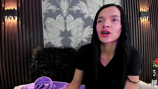 Snapshot of _shantal_smith chatting on 02-16-26, 12:31 shantal smith online show from 02-16-26, 12:31