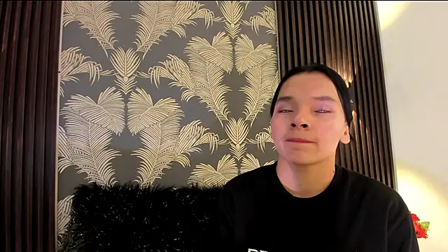 Snapshot of _shantal_smith chatting on 02-19-26, 12:29 shantal smith online show from 02-19-26, 12:29